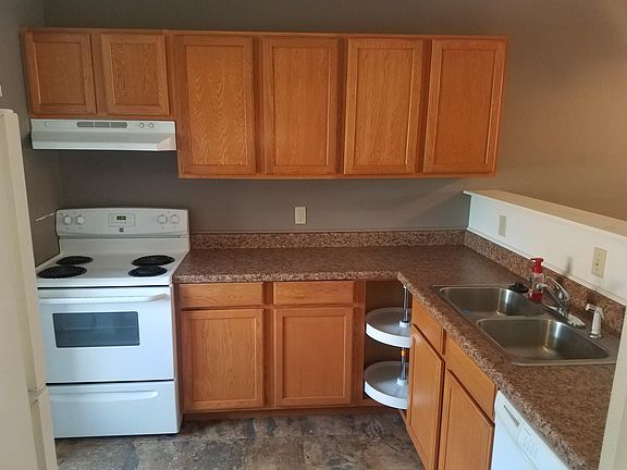 2nd image of 3206 S Hill Ln