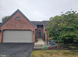 1608 Linmar Dr, Chambersburg, PA 17202
