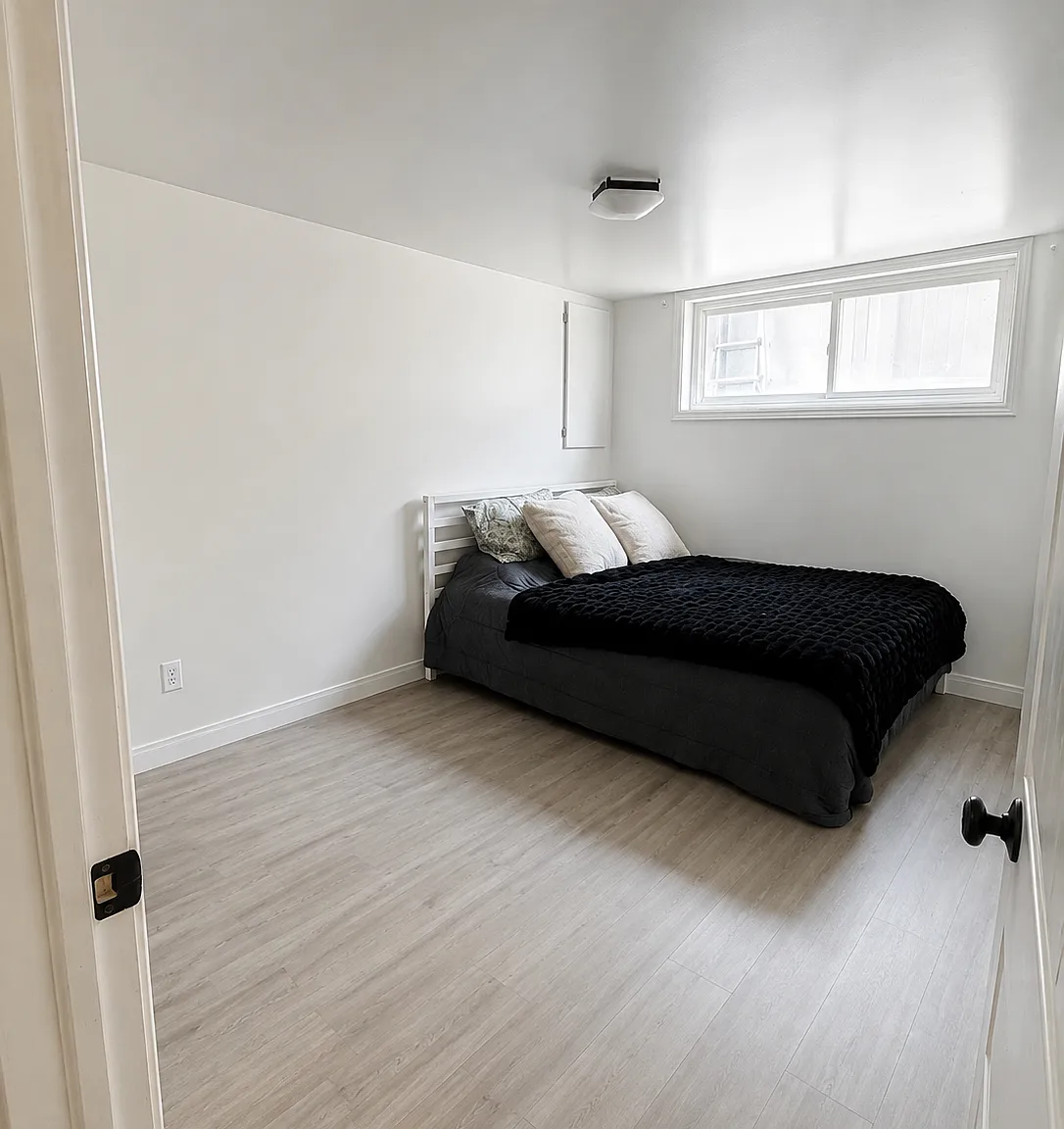 4 bed, 2500 sqft, $2,400 — Photo 3