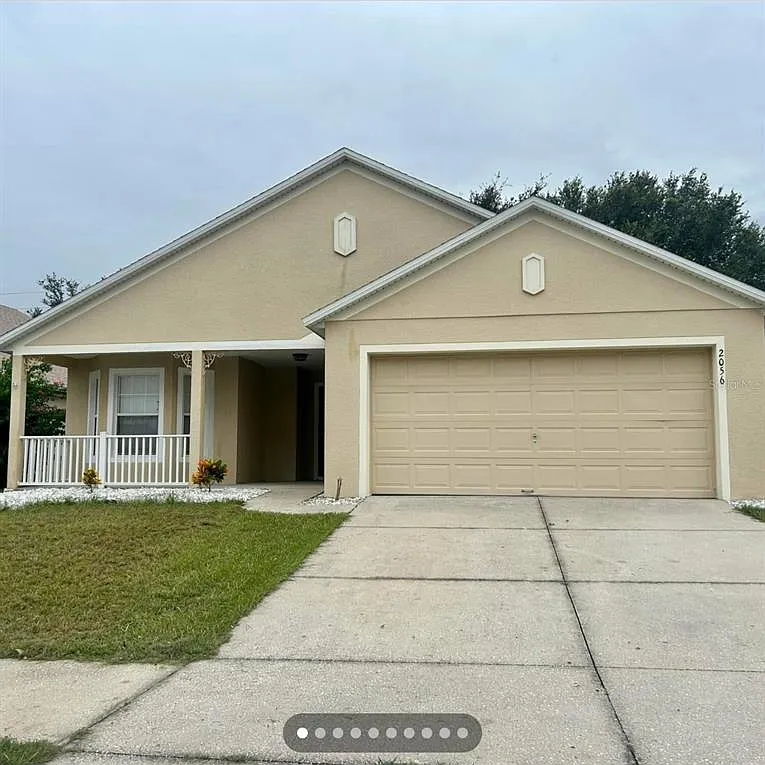 3 bed, 2.0 bath, 1636 sqft, $2,100 — Photo 1