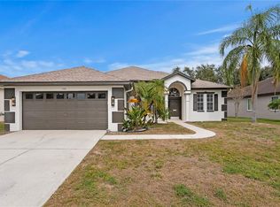 1145 Riveredge Dr, Tarpon Springs, FL 34689