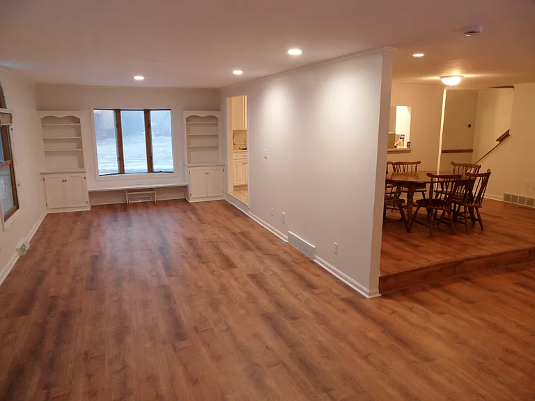 921 Onondaga St — Photo 14