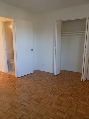 Rented by Realty Operations Group | media 10