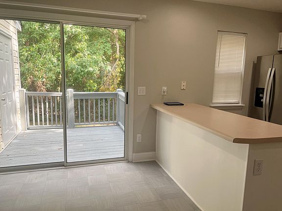 5th image of 1781 Forest Side Ln