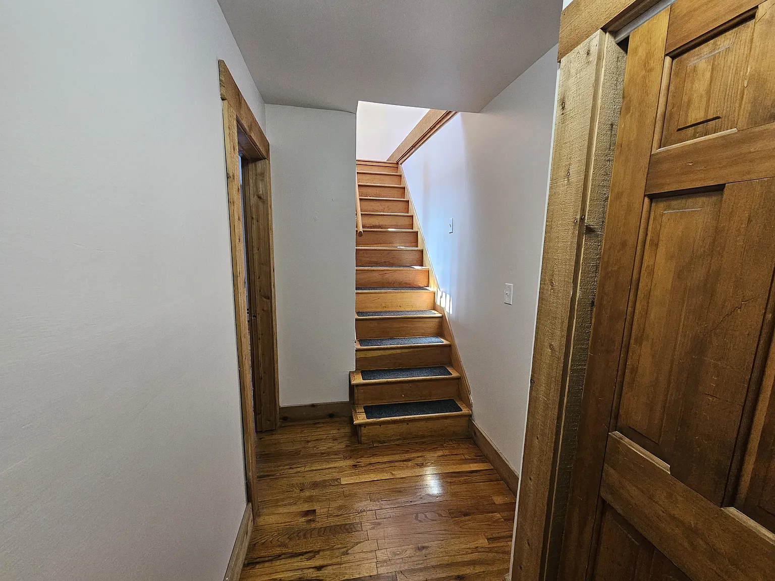 2 bed, $1,650 — Photo 4