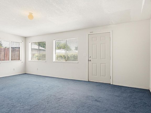 5th image of 8309 Villaview Dr