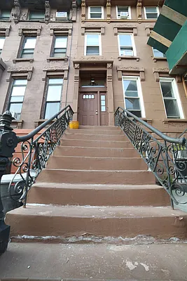 Rented by Prime Square Realty | media 22