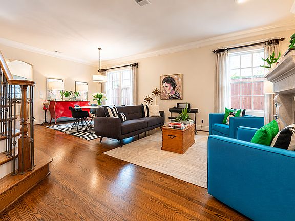 2nd image of 3668 Asbury St
