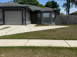 2243 Ironstone Dr E, Jacksonville, FL 32246