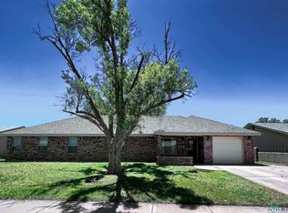 310 Swinging Spear Rd, Roswell, NM 88201