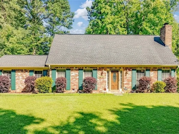 4104 E Lake Dr, Tuscaloosa, AL 35405