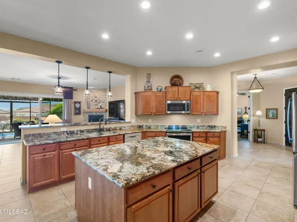 836 N Camino Cerro La Silla, Green Valley, AZ 85614