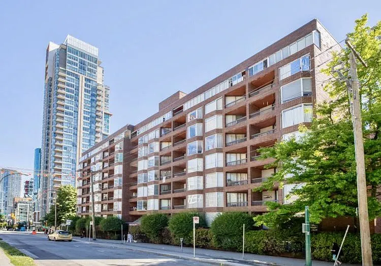950 Drake St #103 — Photo 1