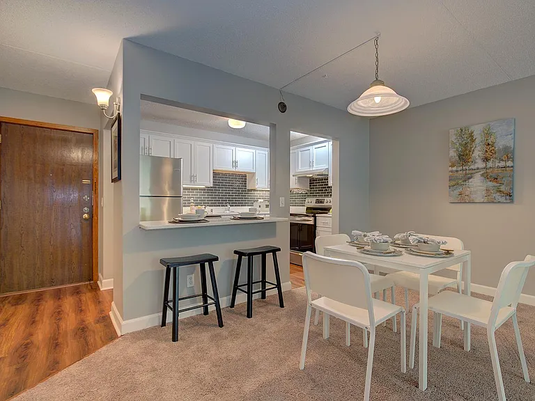 10531 Cedar Lake Rd #213 — Photo 28