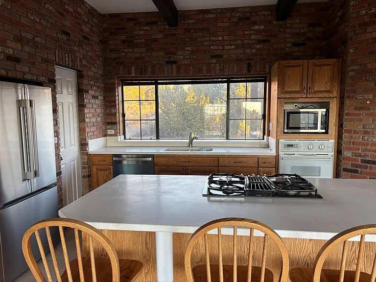 2096 Oak Grove Dr — Photo 5