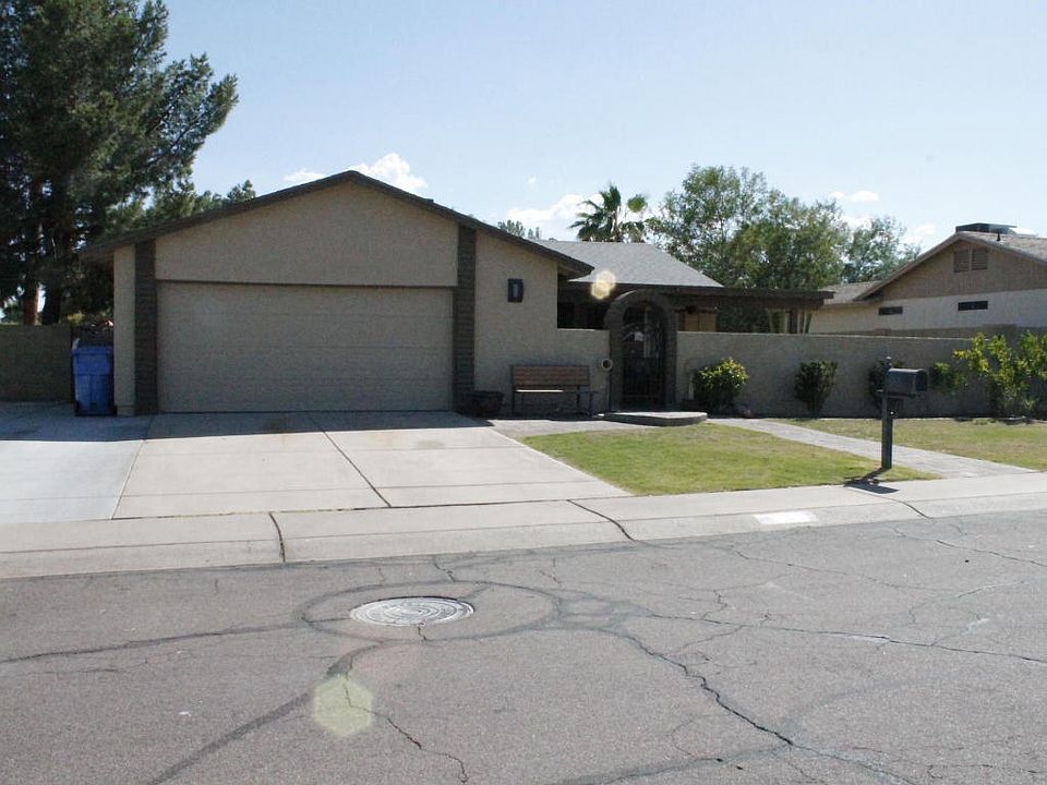 1st image of 4827 E Capistrano Ave