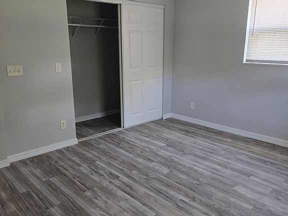 3rd image of 950 SW Provincetown Ln