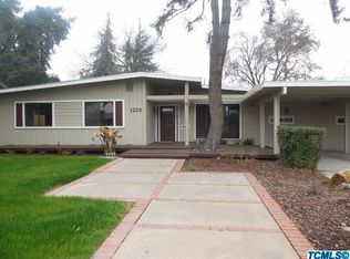 1228 S Mountain St, Visalia, CA 93277