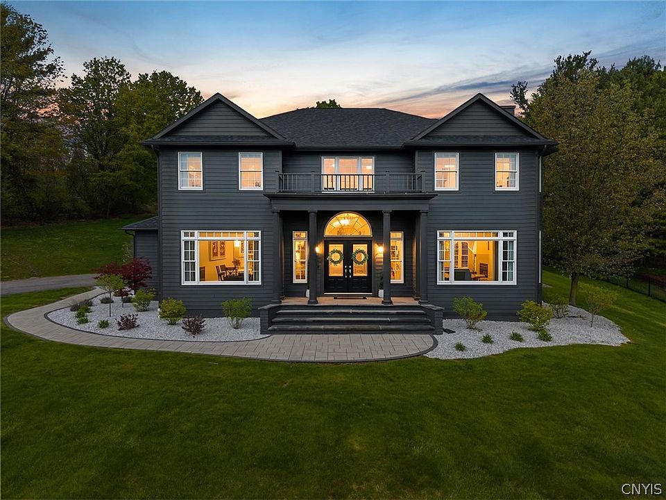 1st image of 4595 Bloomsbury Dr