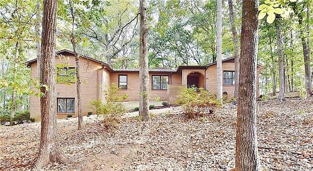 1st image of 155 Deerwood Ln