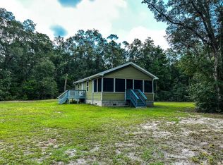 27 Whippoorwill Ln, Crawfordville, FL 32327