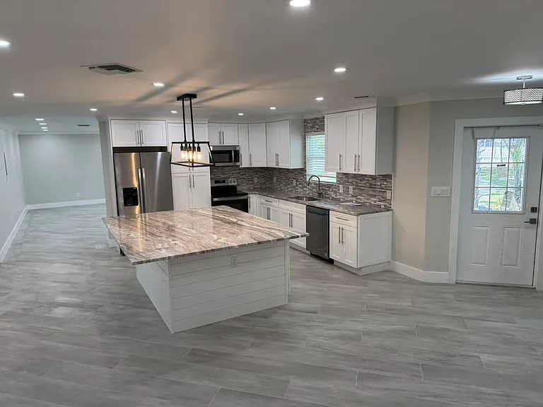 2504 SW Horseshoe Trl — Photo 4