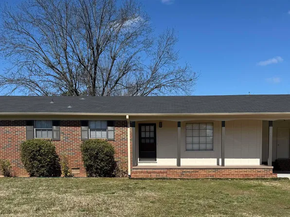 1704 Betty St SW, Decatur, AL 35601