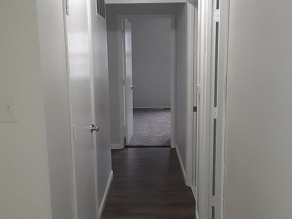 3rd image of 2555 Wesglen Estates Dr
