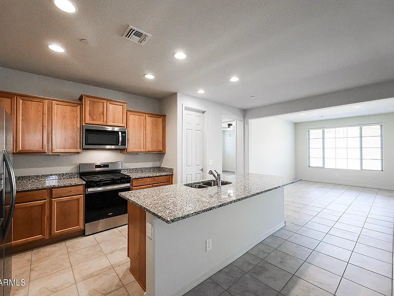 13438 W Copperleaf Ln — Photo 2