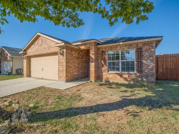 636 Noble Grove Ln, Fort Worth, TX 76140
