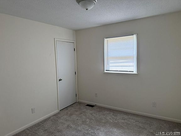 4th image of 224 Hamilton St