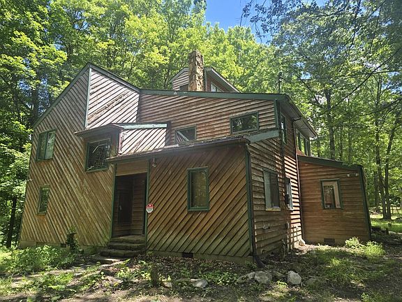 2nd image of 61 Deer Creek Rd