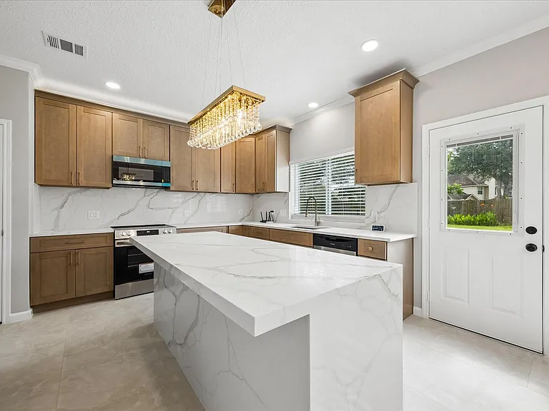 1306 Hunter Wood Dr — Photo 13