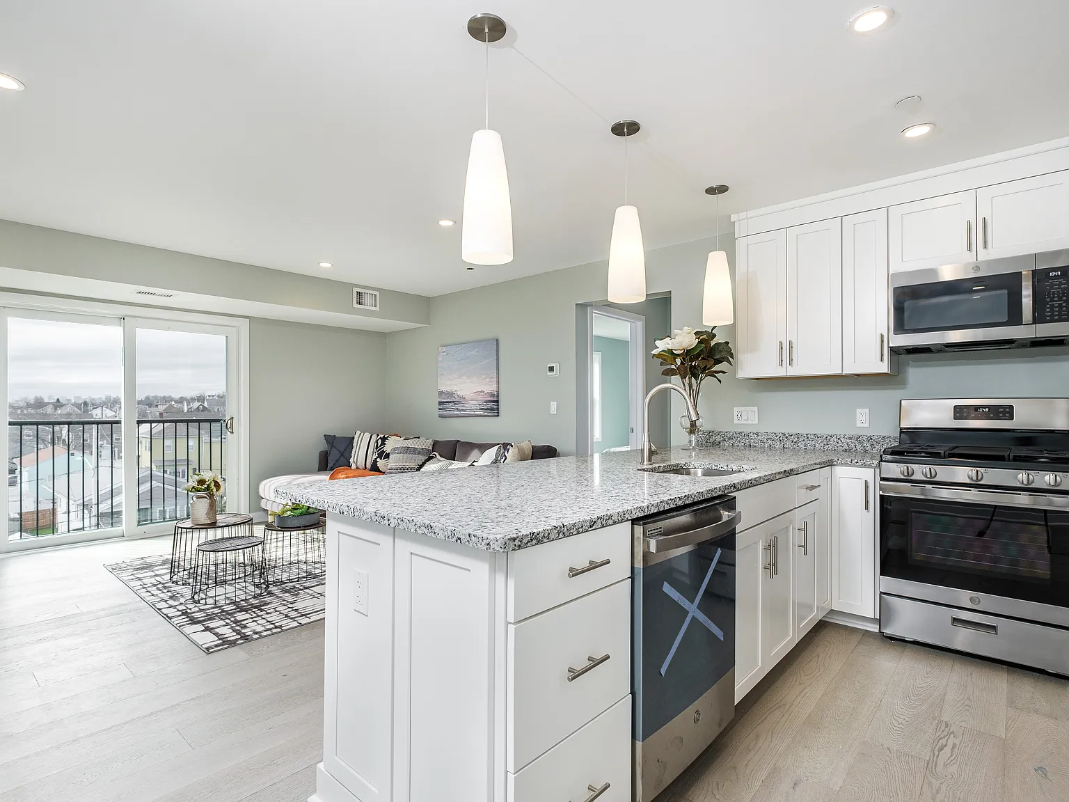 Parkway Place — Photo 3