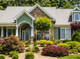 163 S Oak Pointe Dr, Seneca, SC 29672