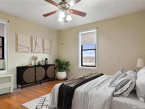 2nd image of 4410 Cayuga Ave APT 4A