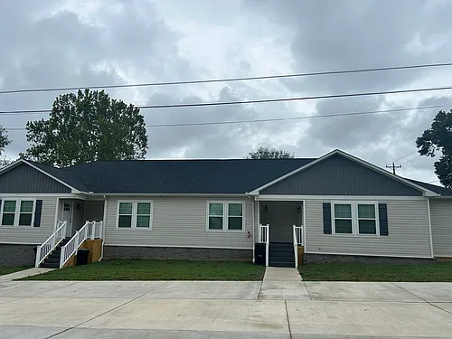 102 Lewis Dr #D Photo 1