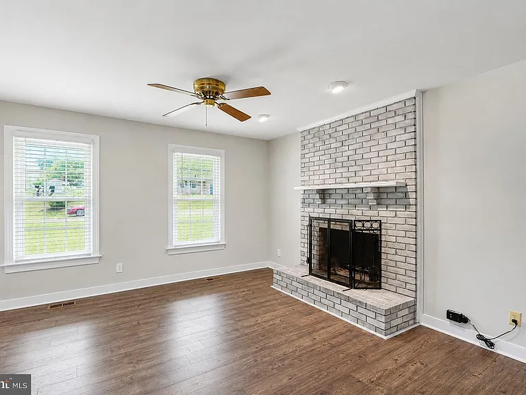 24 Bertram Blvd — Photo 4