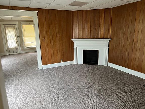 2nd image of 416 E Court St #416
