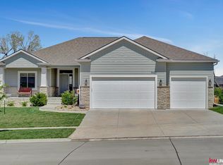 9420 Fairbanks Dr, Lincoln, NE 68516
