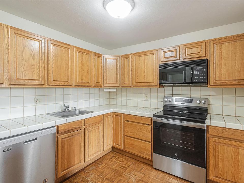 1st image of 1131 Compass Ln APT 216
