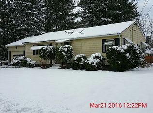 37 Lexington Ave, Methuen, MA 01844