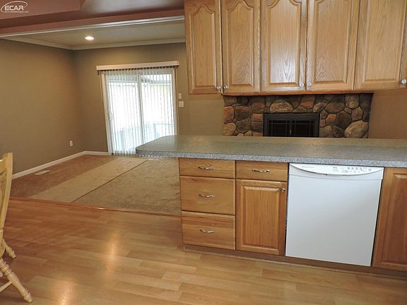 3rd image of 4178 Whispering Oak Dr