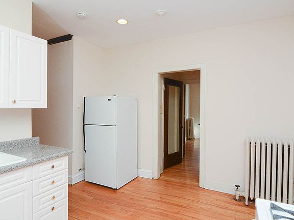 5th image of 4229 N Paulina St APT 1E