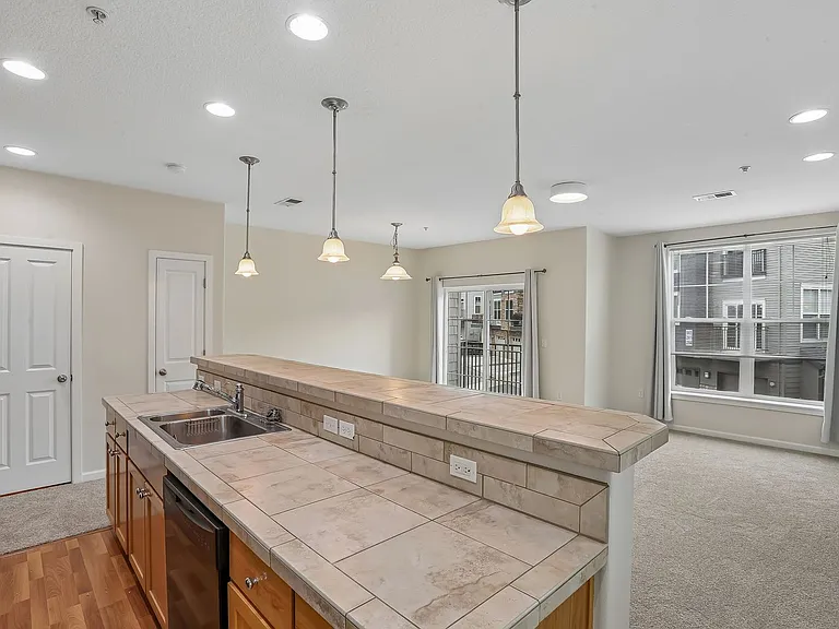 10805 NE Red Wing Way #201 — Photo 13