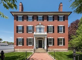 328 Essex St APT 3, Salem, MA 01970