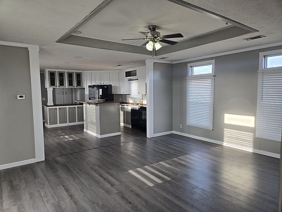 4th image of 386 Blakefield Dr
