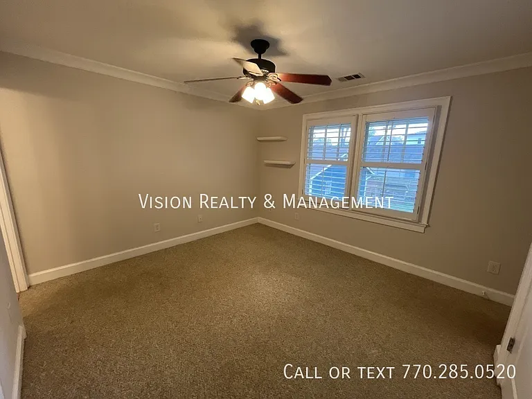 977 Cummings St SE — Photo 37