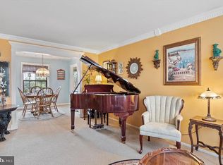 18 Woodcrest Dr, Mount Holly, NJ 08060