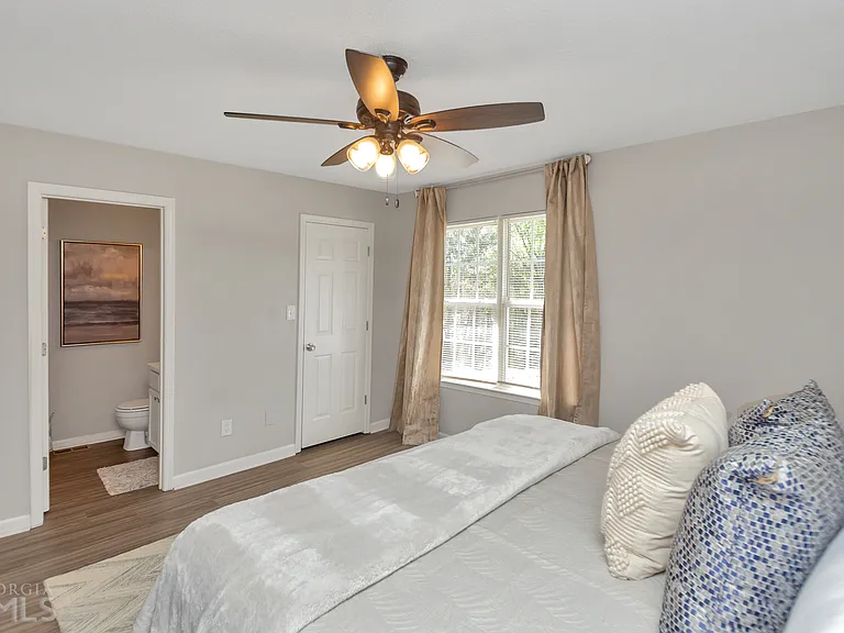 7267 Crestside Dr — Photo 8